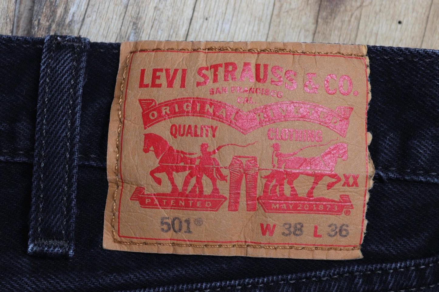 Vintage Levis 501 jeans - black denim - 37" x 32"