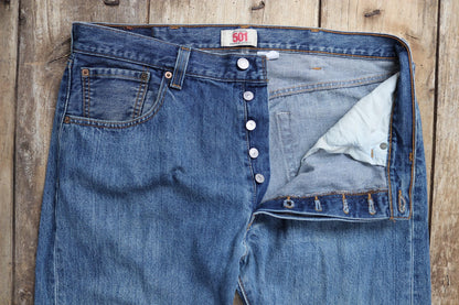 Vintage Levis 501 jeans - blue denim workwear - 36" x 32"