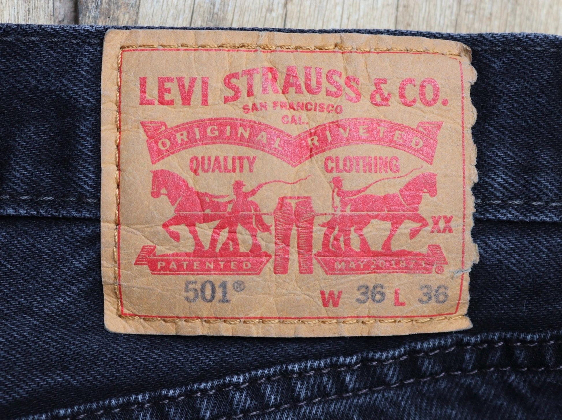 Vintage Levis 501 jeans - black denim - 36" x 34"