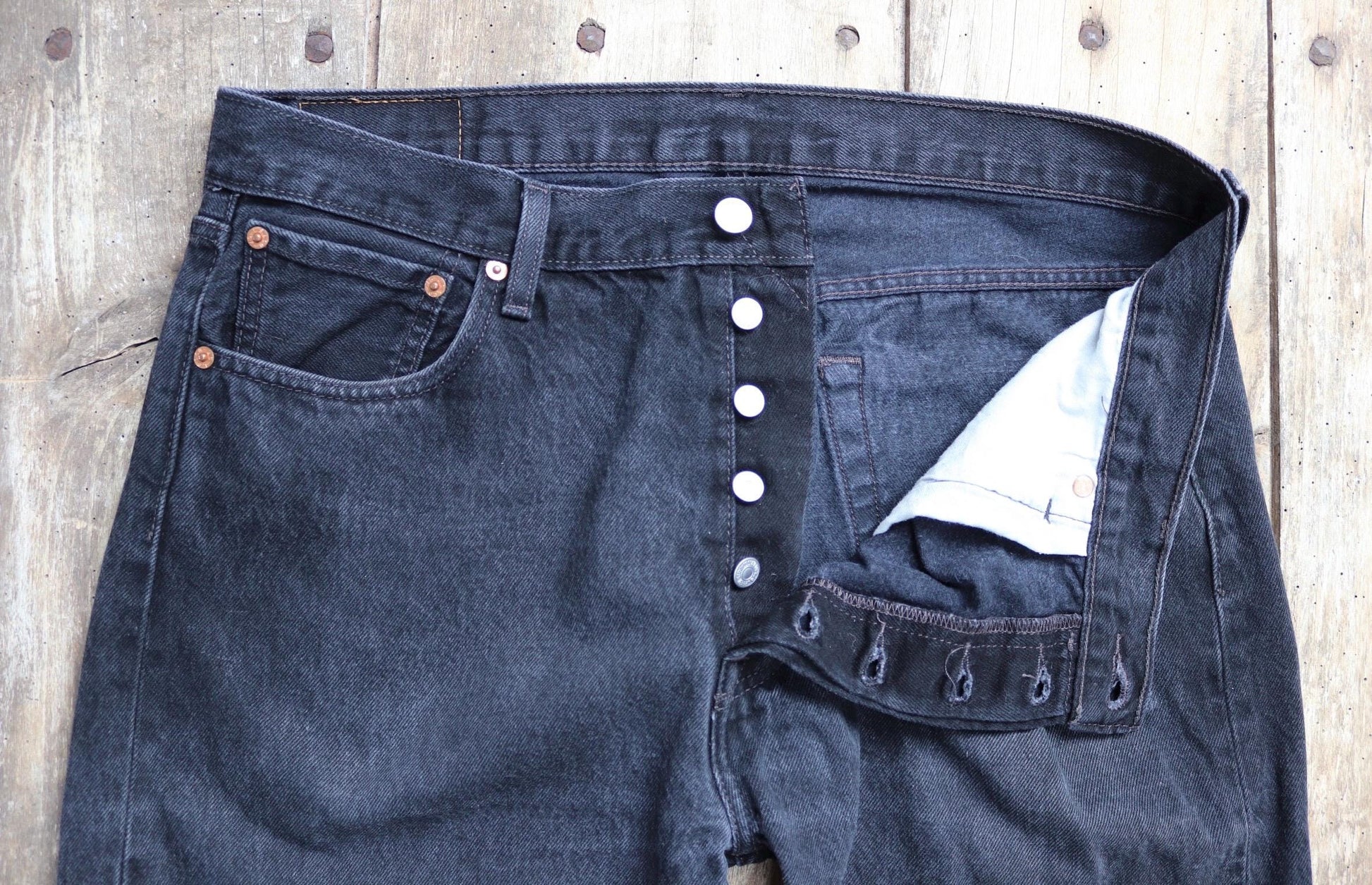 Vintage Levis 501 jeans - black denim - 36" x 34"