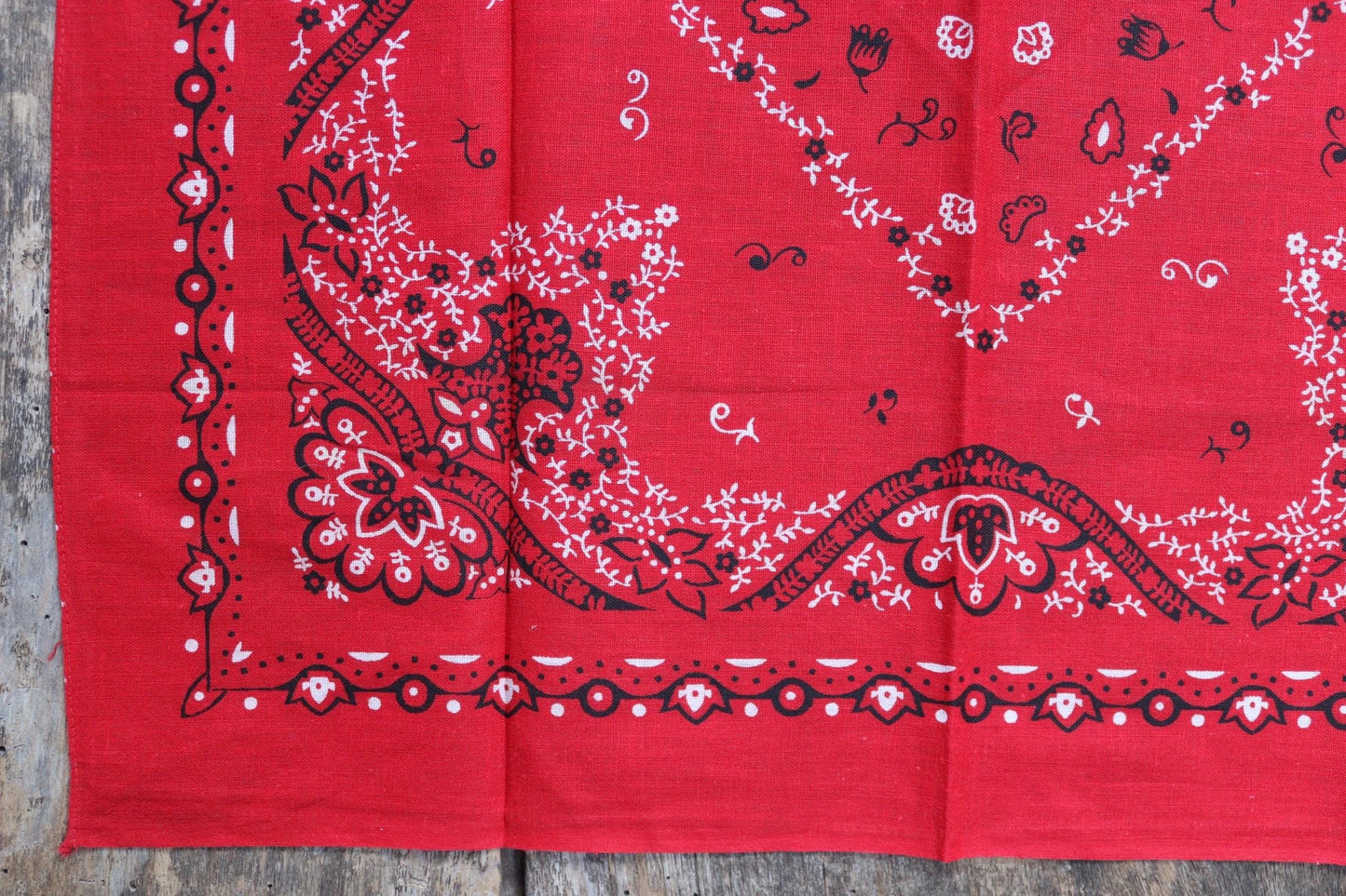 Vintage 1960s Elephant bandana - red cotton neckerchief - Western hanky