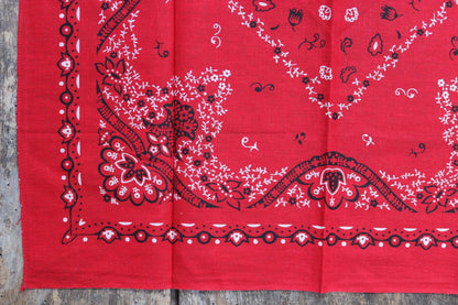 Vintage 1960s Elephant bandana - red cotton neckerchief - Western hanky