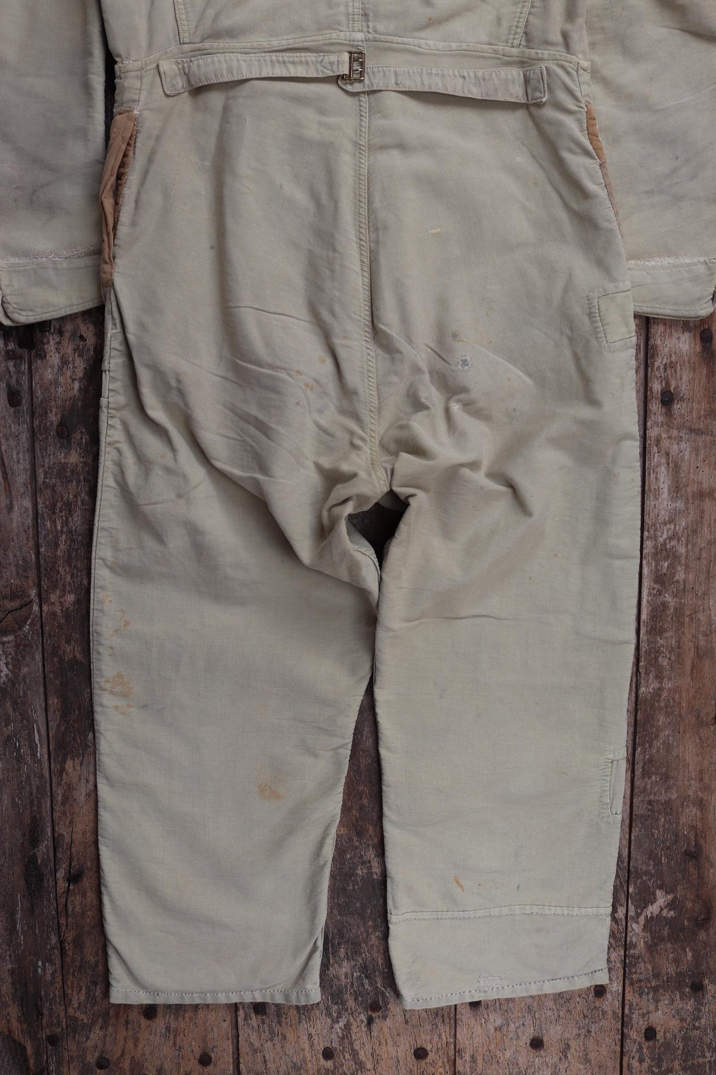 Vintage WW2 British workwear - 1940s overalls - mechanic coveralls - 43” x 37” x 26”