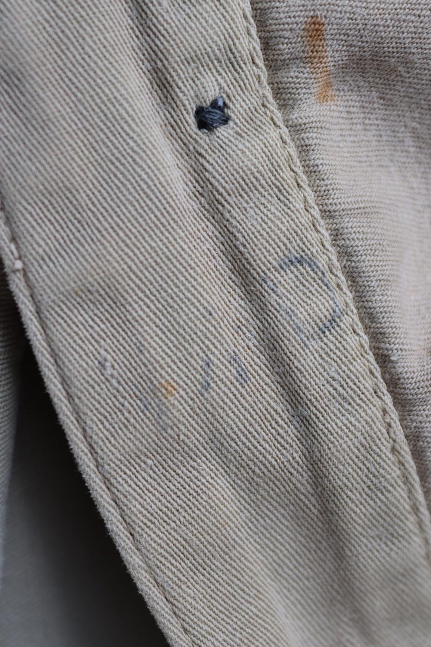 Vintage WW2 British workwear - 1940s overalls - mechanic coveralls - 43” x 37” x 26”