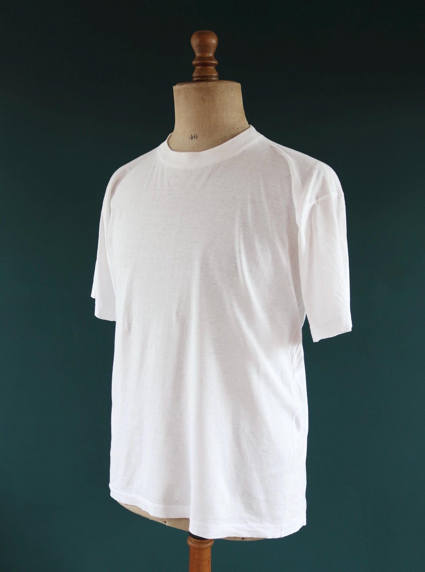 Vintage 1980s t shirt - plain white tee - 44” chest