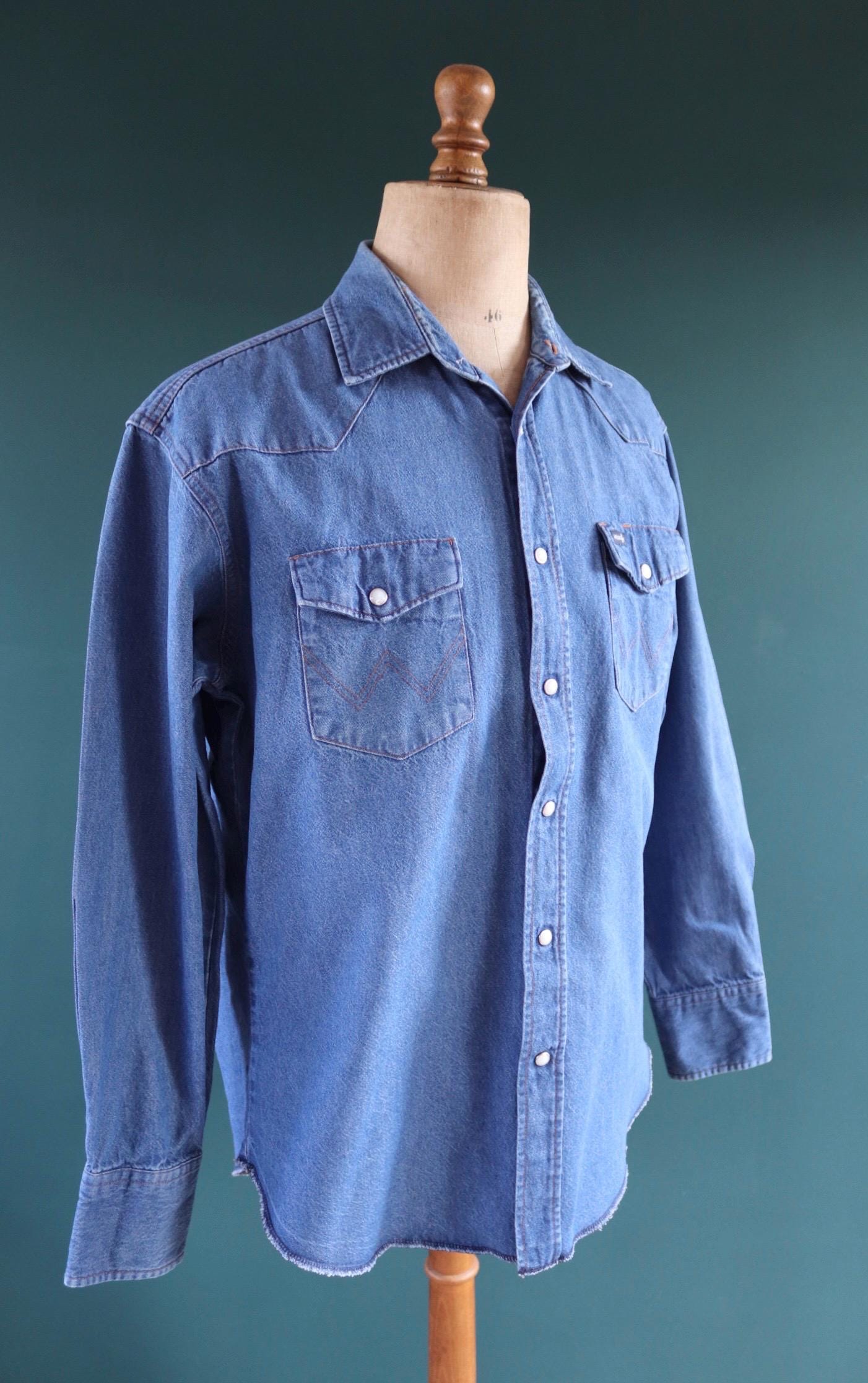 Vintage Wrangler denim shirt - cowboy - Western style - 47" chest