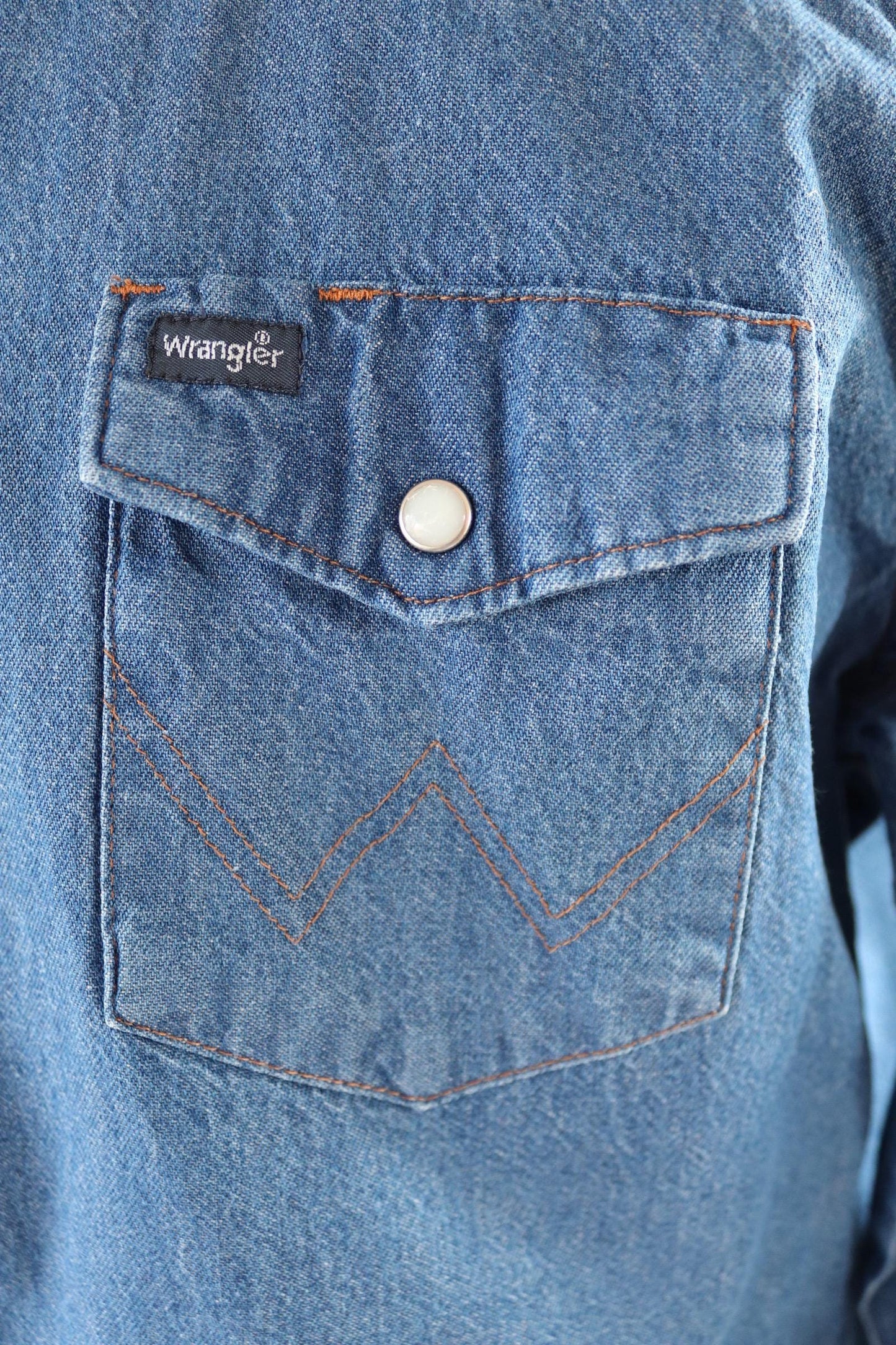 Vintage Wrangler denim shirt - cowboy - Western style - 47" chest