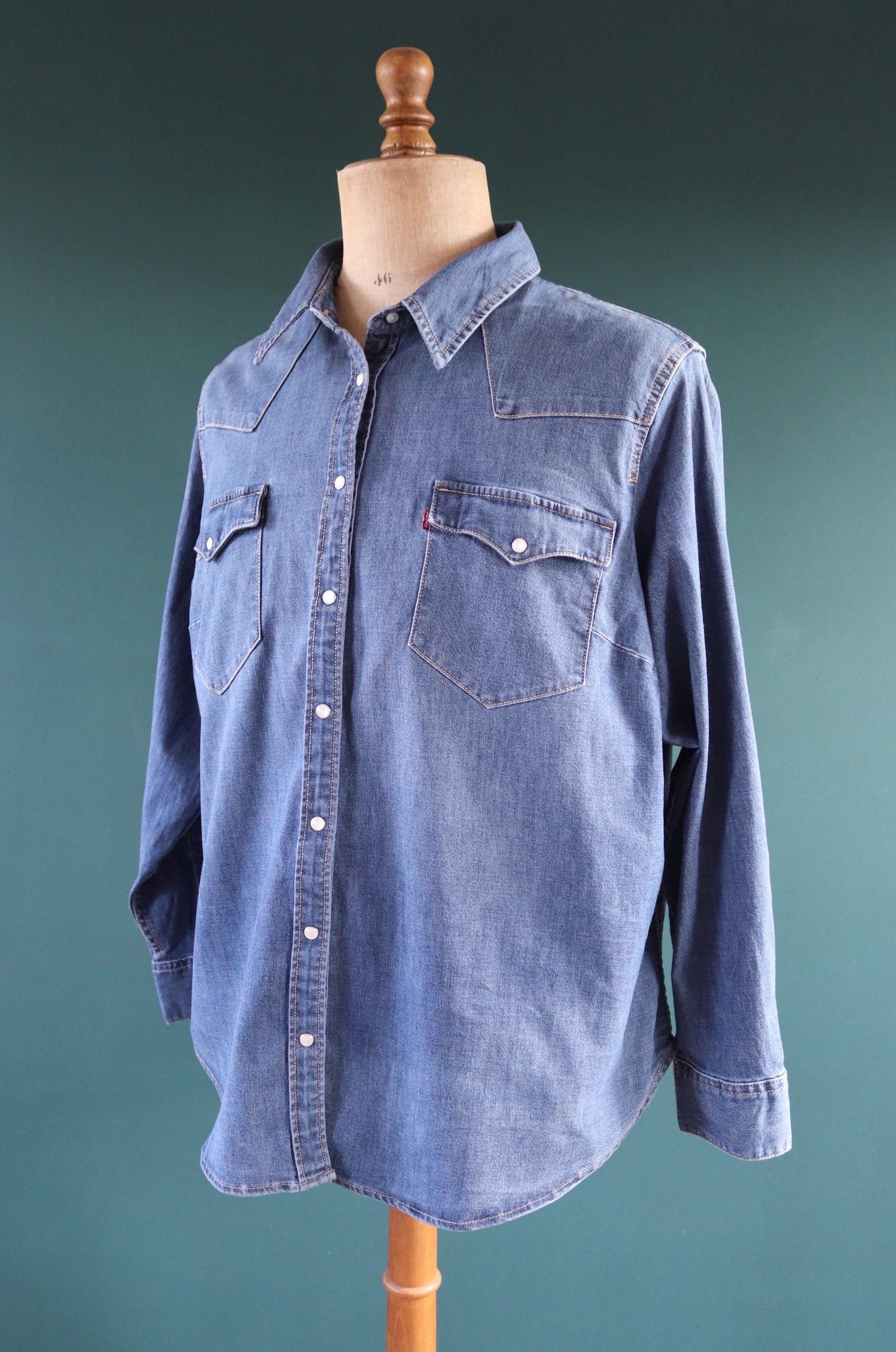Vintage Levis denim cowboy shirt - pearl snap - Western style - 50" chest