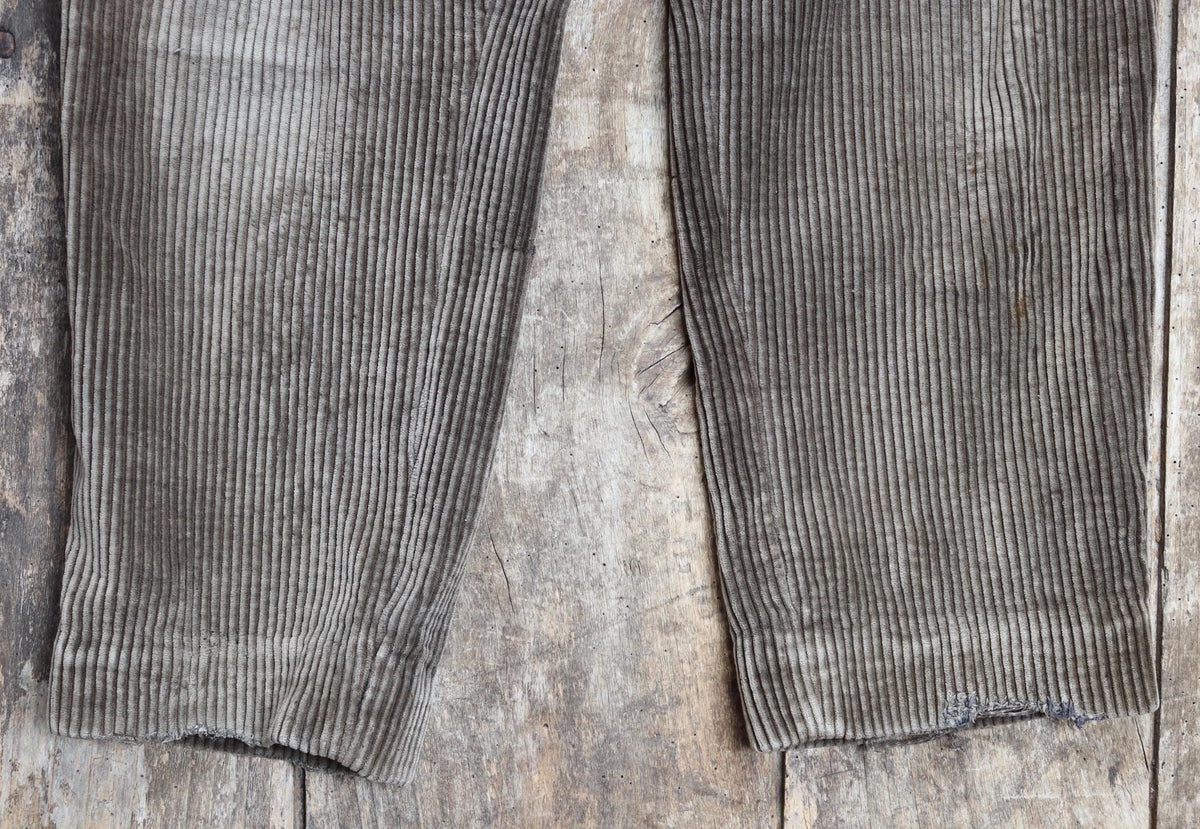 Vintage 1920s French workwear trousers - buckle back - corduroy chore pants - 33” x 26”