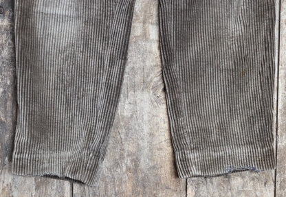 Vintage 1920s French workwear trousers - buckle back - corduroy chore pants - 33” x 26”