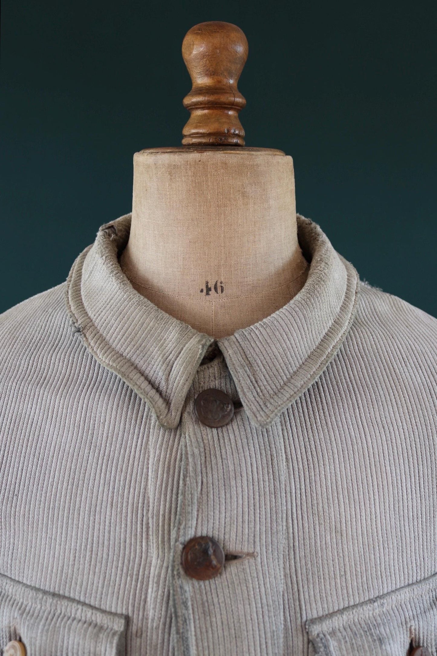 Vintage 1930s French hunting jacket - 1940s workwear - velours cotele - corduroy chore coat - 41” chest