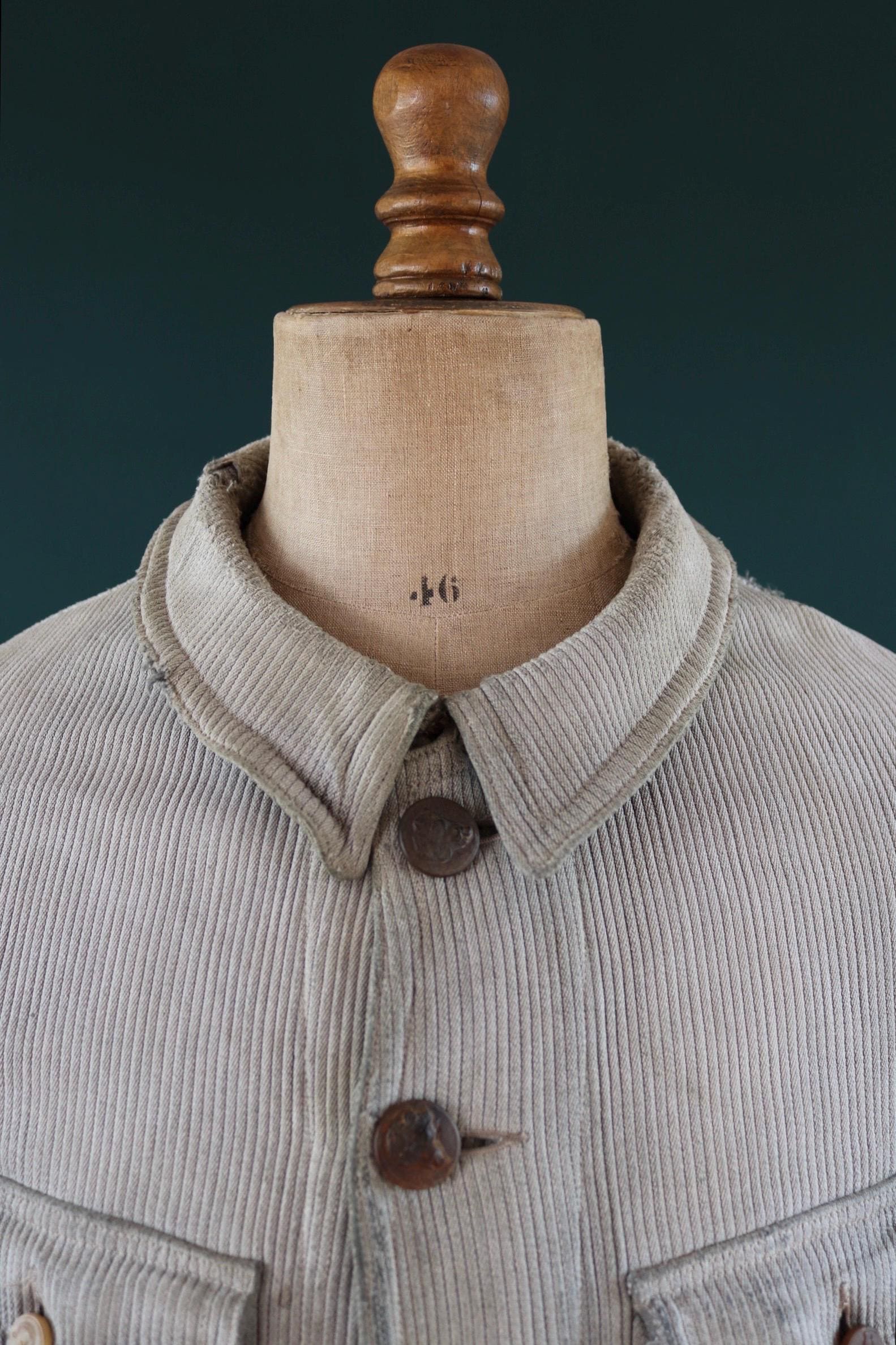 Vintage 1930s French hunting jacket - 1940s workwear - velours cotele - corduroy chore coat - 41” chest