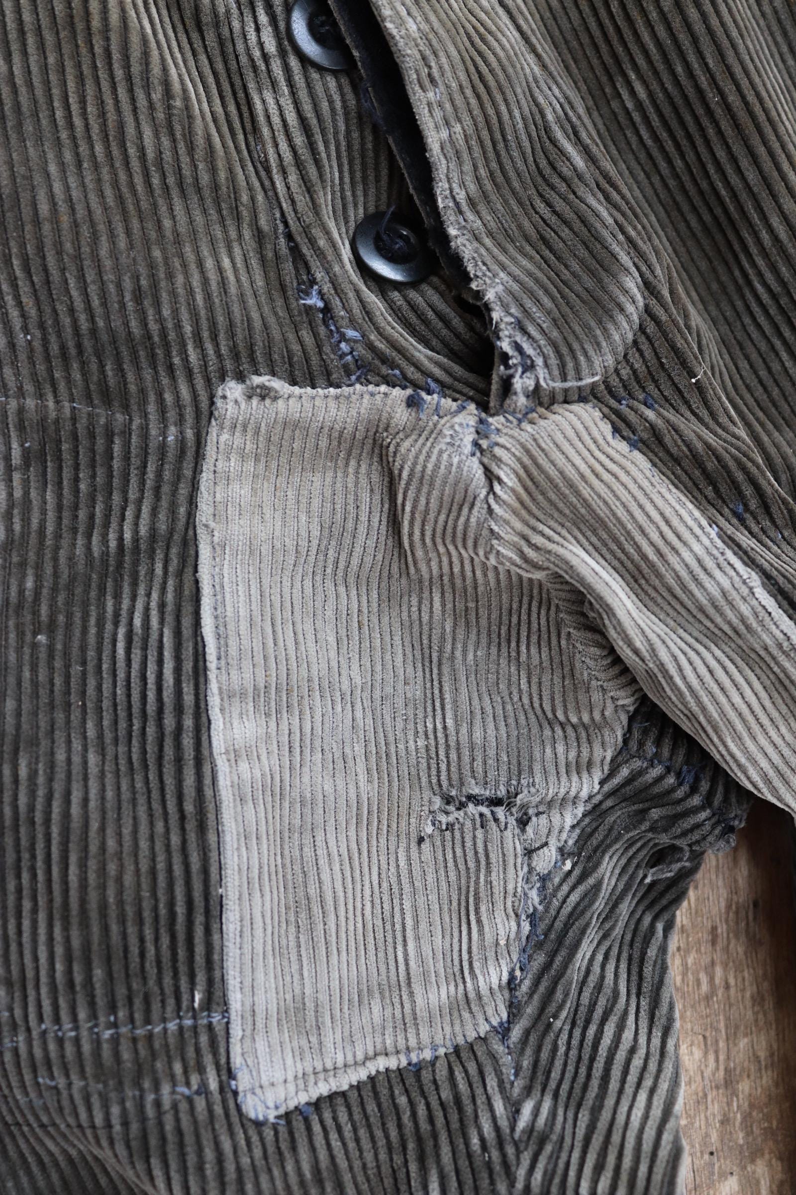 Vintage 1940s French workwear trousers - 1950s brown corduroy chore pants - darned and repaired - 31” x 26”