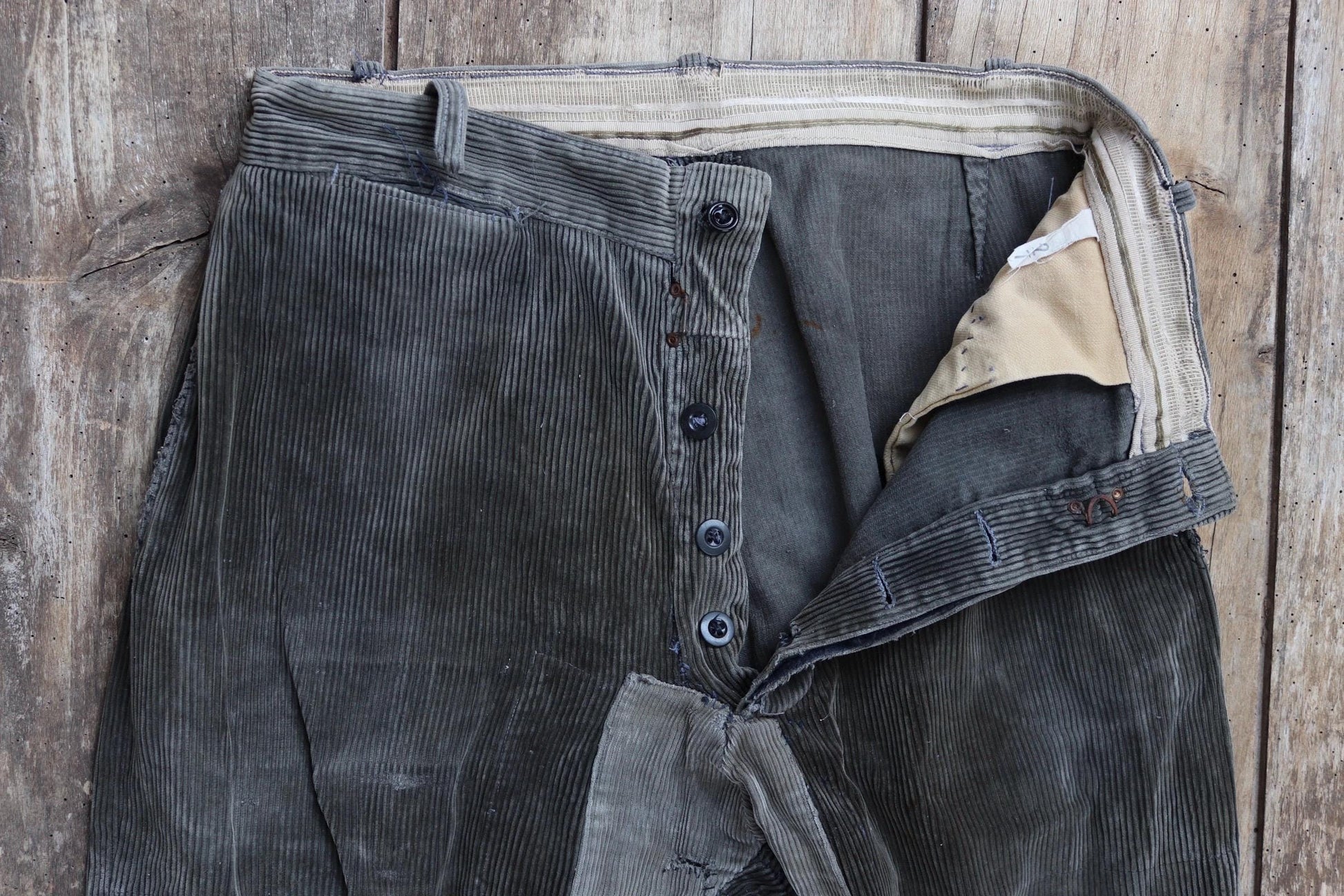 Vintage 1940s French workwear trousers - 1950s brown corduroy chore pants - darned and repaired - 31” x 26”