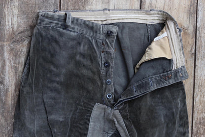 Vintage 1940s French workwear trousers - 1950s brown corduroy chore pants - darned and repaired - 31” x 26”