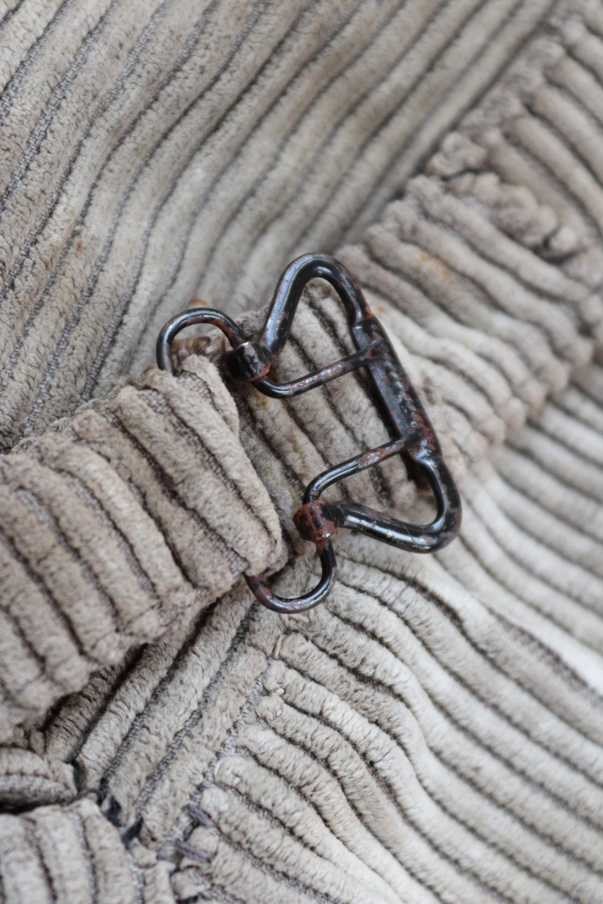 Vintage 1930s French workwear trousers - 1940s brown corduroy chore pants - buckle back - 36” x 28”