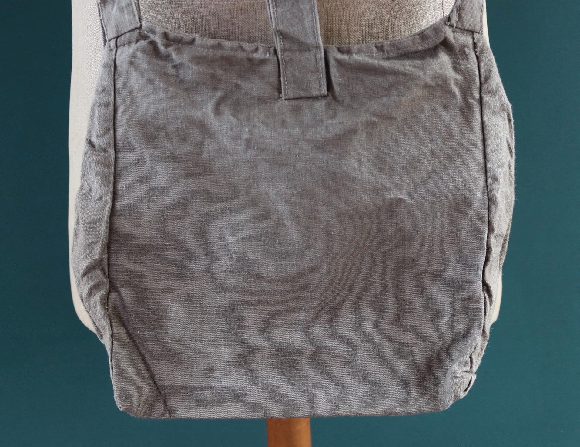 Vintage 1950s Swedish military bag - cotton cross shoulder musette - mattornist