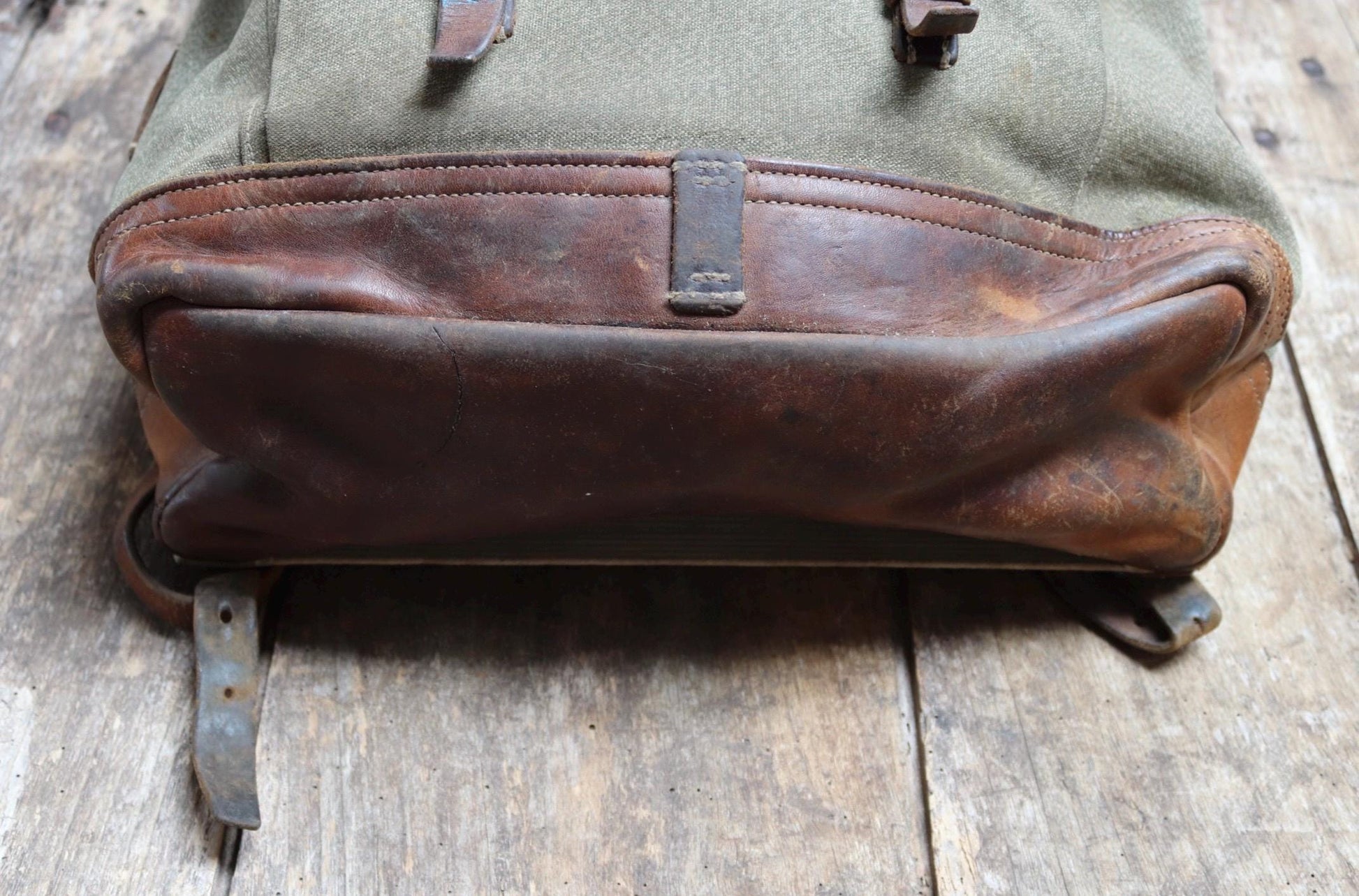 Vintage 1950s Swiss army rucksack - military backpack - salt pepper cotton canvas - for hiking and camping gear