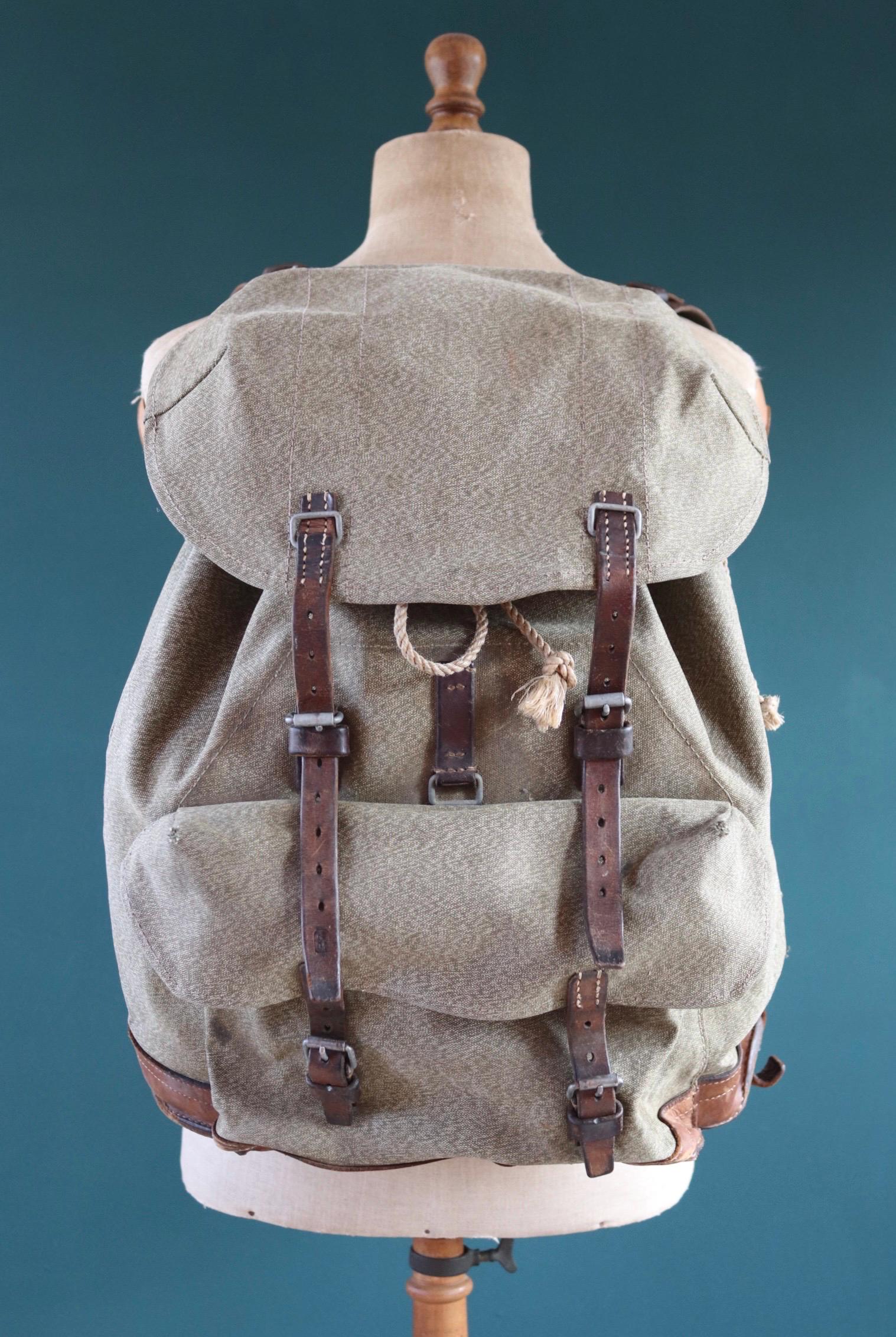 Vintage 1960s Swiss army rucksack - military backpack - salt pepper cotton canvas - for hiking and camping gear