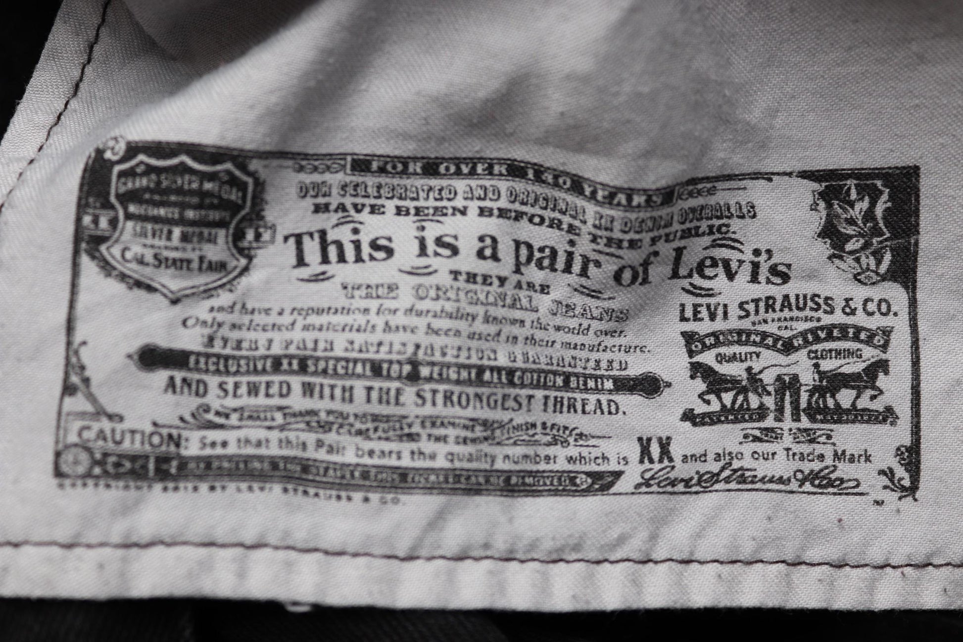 Vintage Levis 501 jeans - black denim - 34" x 29"