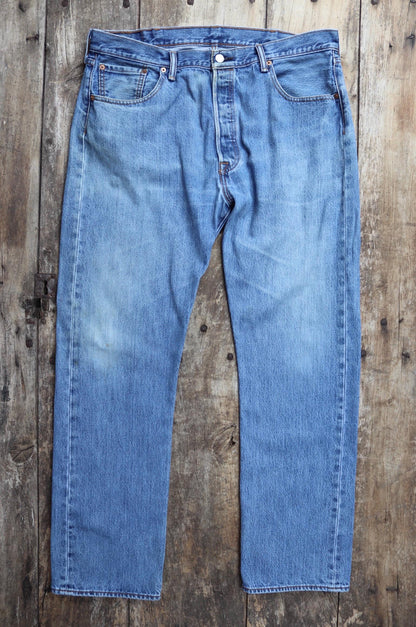 Vintage Levis 501 jeans - blue denim workwear - 38" x 32"