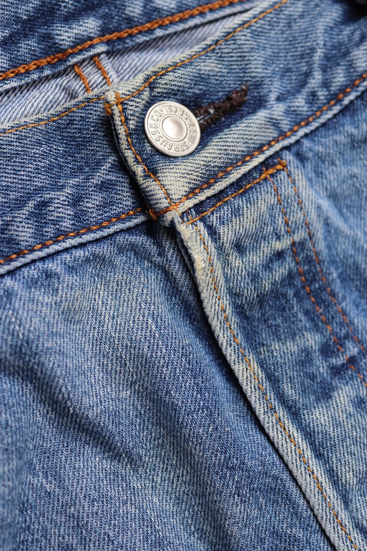 Vintage Levis 501 jeans - blue denim workwear - 38" x 32"