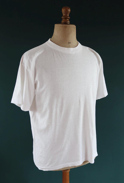 Vintage 1980s t shirt - plain white tee - 44” chest