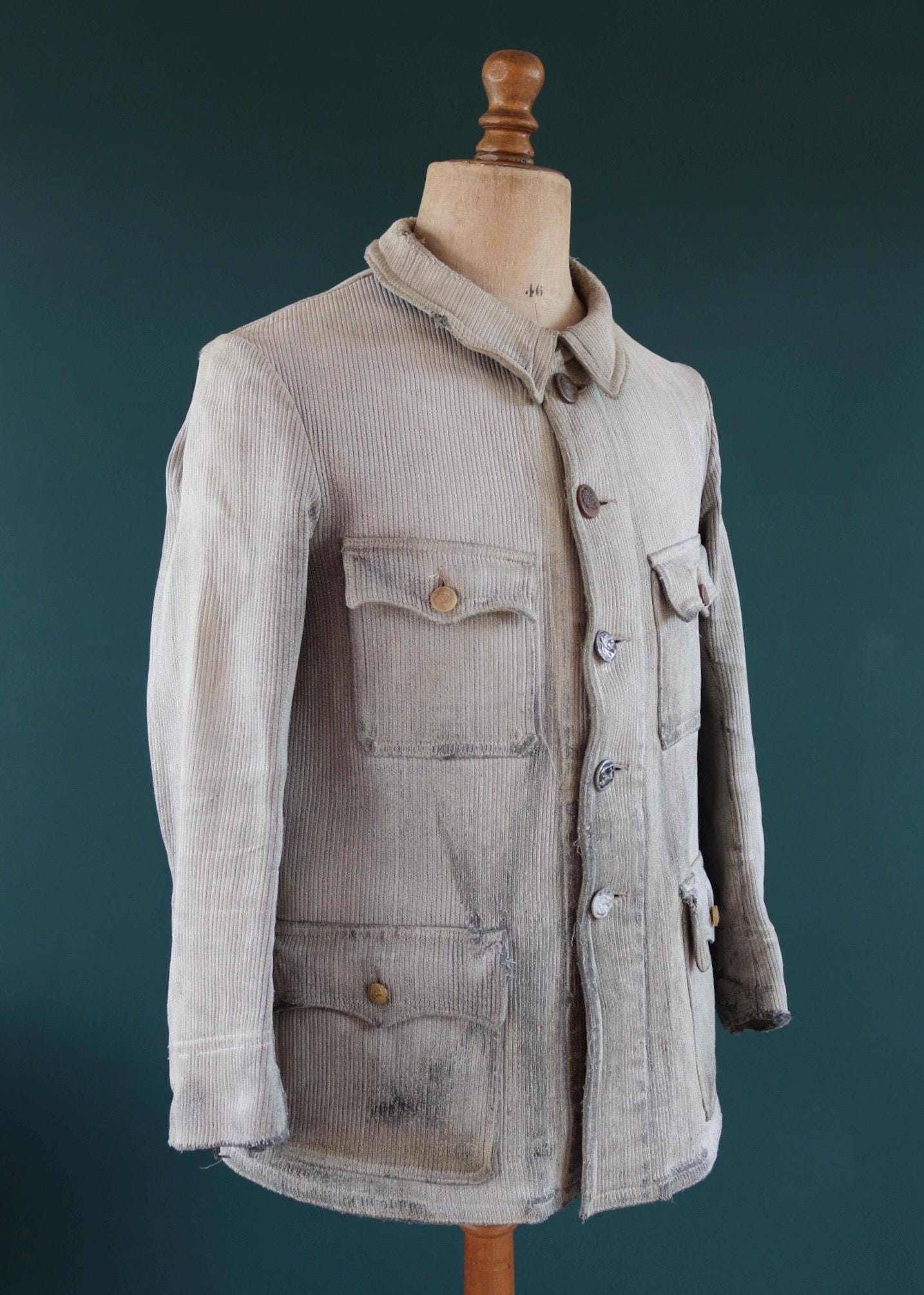 Vintage 1930s French hunting jacket - 1940s workwear - velours cotele - corduroy chore coat - 41” chest