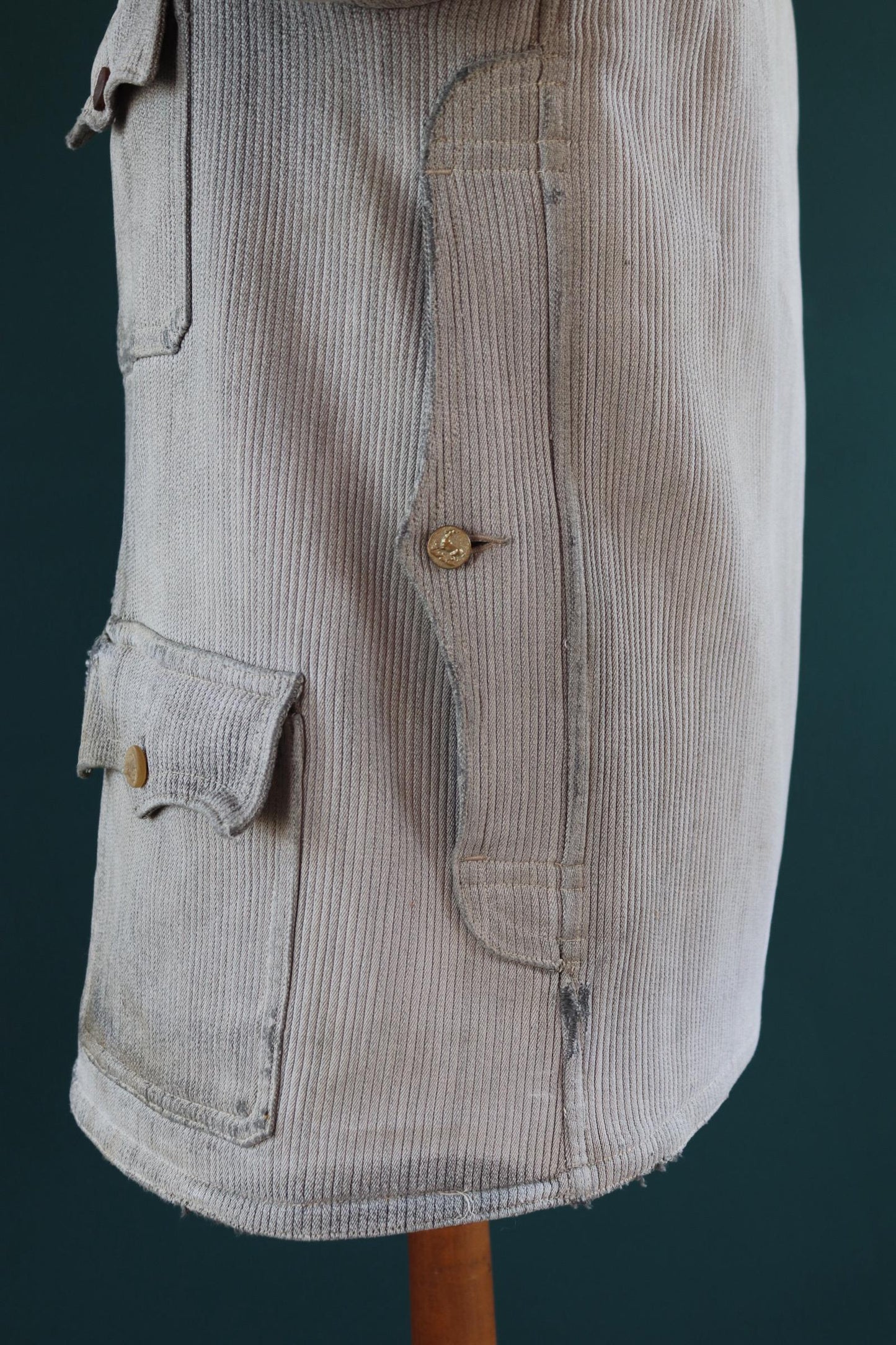 Vintage 1930s French hunting jacket - 1940s workwear - velours cotele - corduroy chore coat - 41” chest