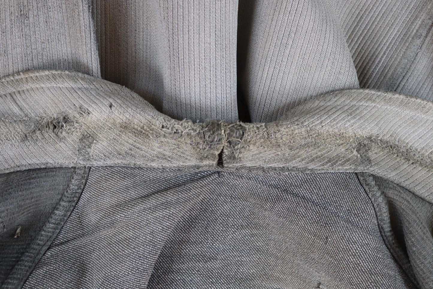 Vintage 1930s French hunting jacket - 1940s workwear - velours cotele - corduroy chore coat - 41” chest