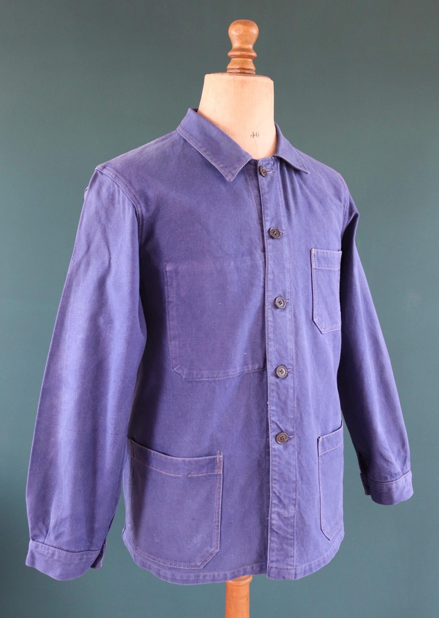 Vintage 1960s French workwear jacket - Vêtra - blue cotton twill chore coat - 42” chest
