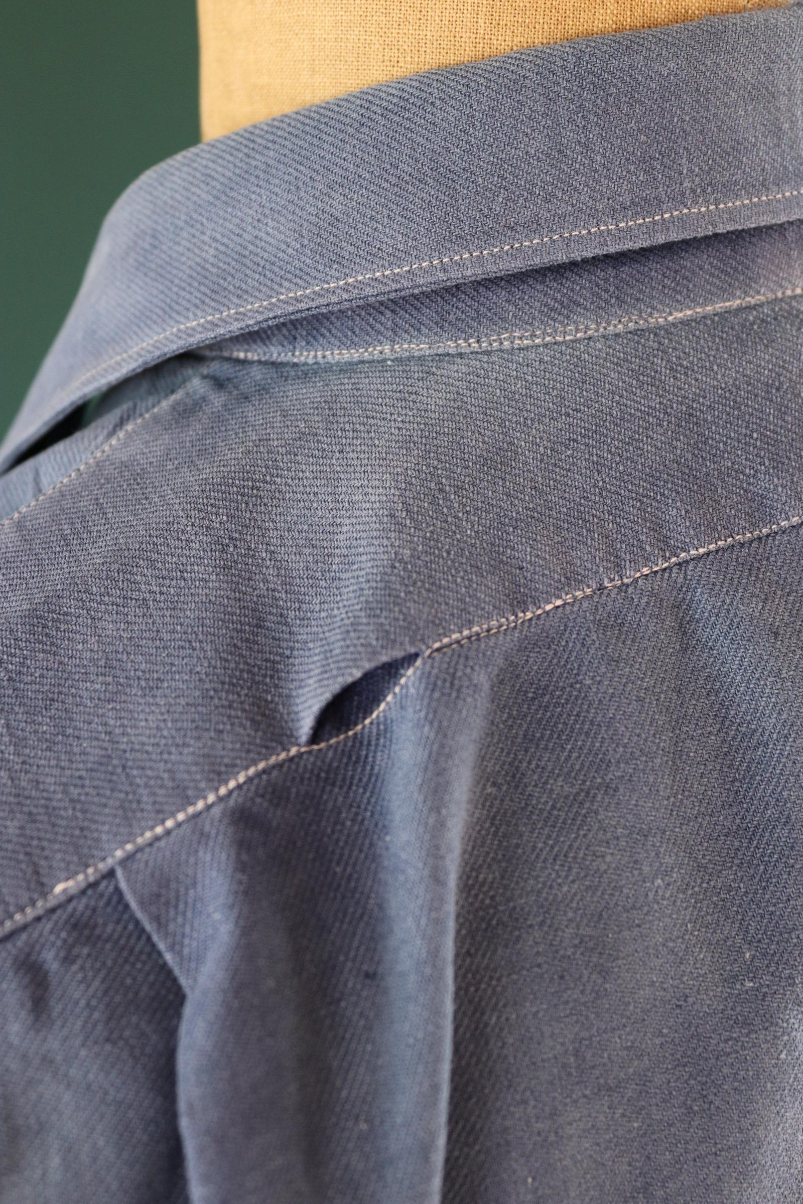 Vintage 1940s French workwear shirt - faded blue cotton - 48” chest