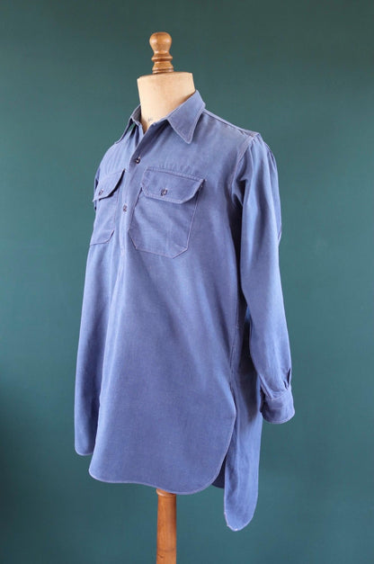 Vintage 1940s French workwear shirt - faded blue cotton - 48” chest