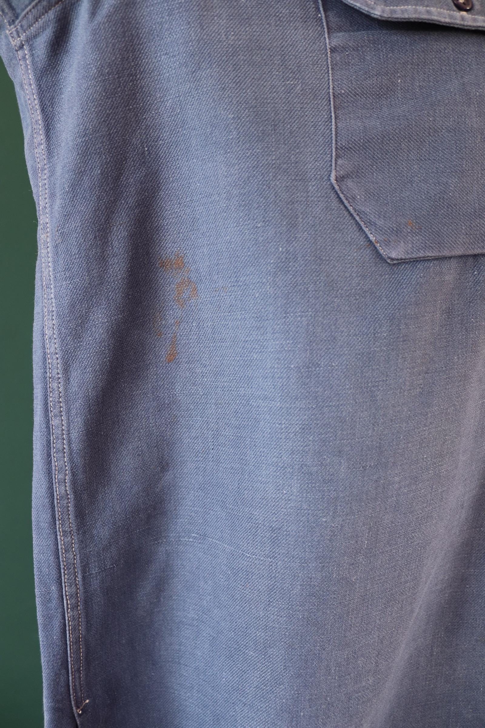 Vintage 1940s French workwear shirt - faded blue cotton - 48” chest