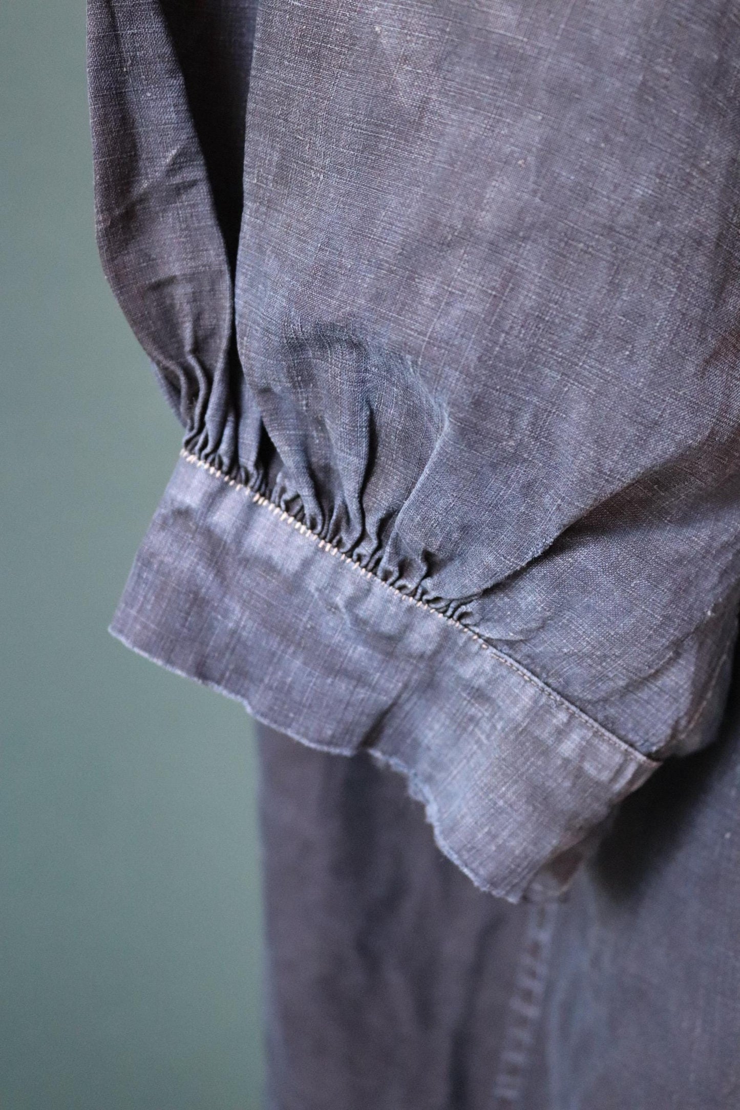 Antique 1900s French indigo biaude - linen workwear smock - 64" chest
