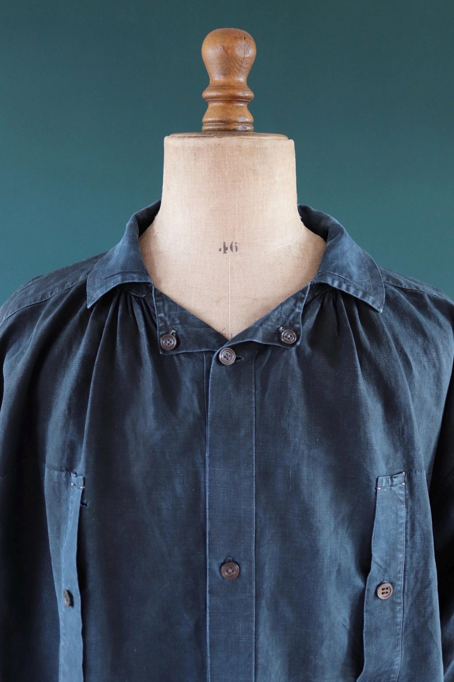 Antique 1900s French indigo biaude - linen workwear smock - 64" chest