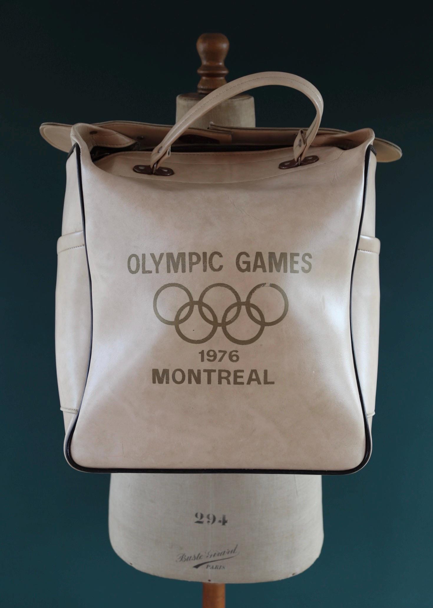 Vintage 1970s Olympics bag - 1976 Montreal memorabilia - carry on luggage - weekender - overnight hold all