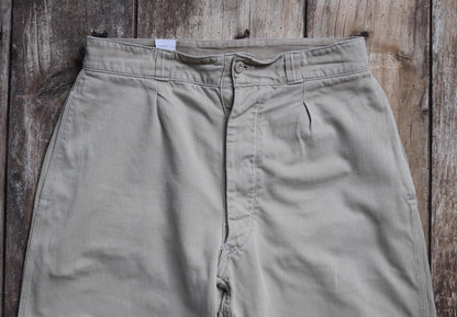 Vintage 1960s French army chinos - military trousers - pleated pants - 32" x 29"