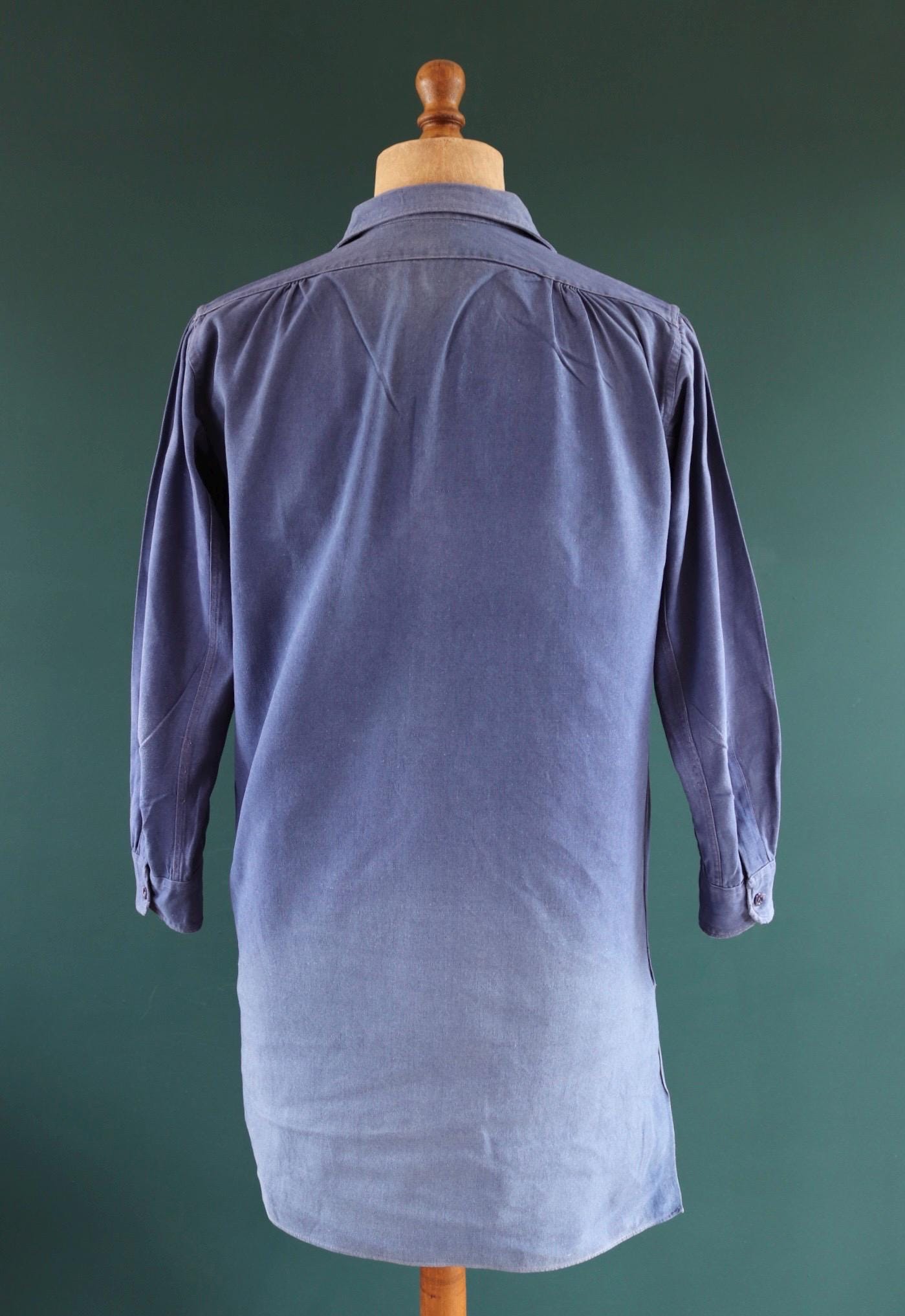 Vintage 1940s French workwear shirt - faded blue cotton - darned and repaired - 44” chest