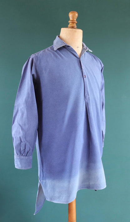 Vintage 1940s French workwear shirt - faded blue cotton - darned and repaired - 44” chest