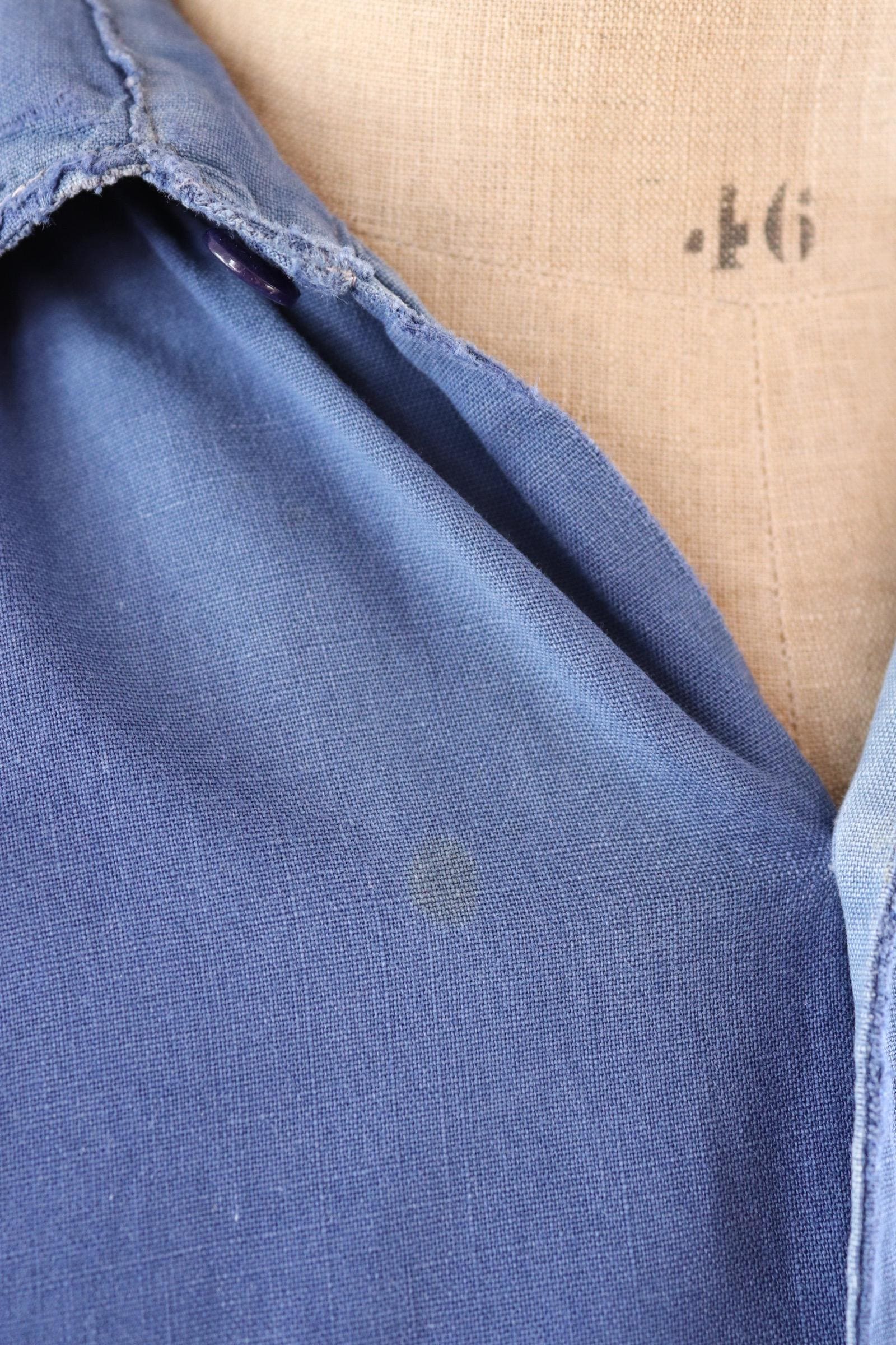 Vintage 1940s French workwear shirt - faded blue cotton - darned and repaired - 44” chest