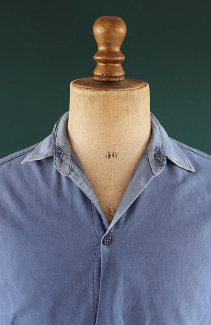 Vintage 1940s French workwear shirt - faded blue cotton - 43” chest