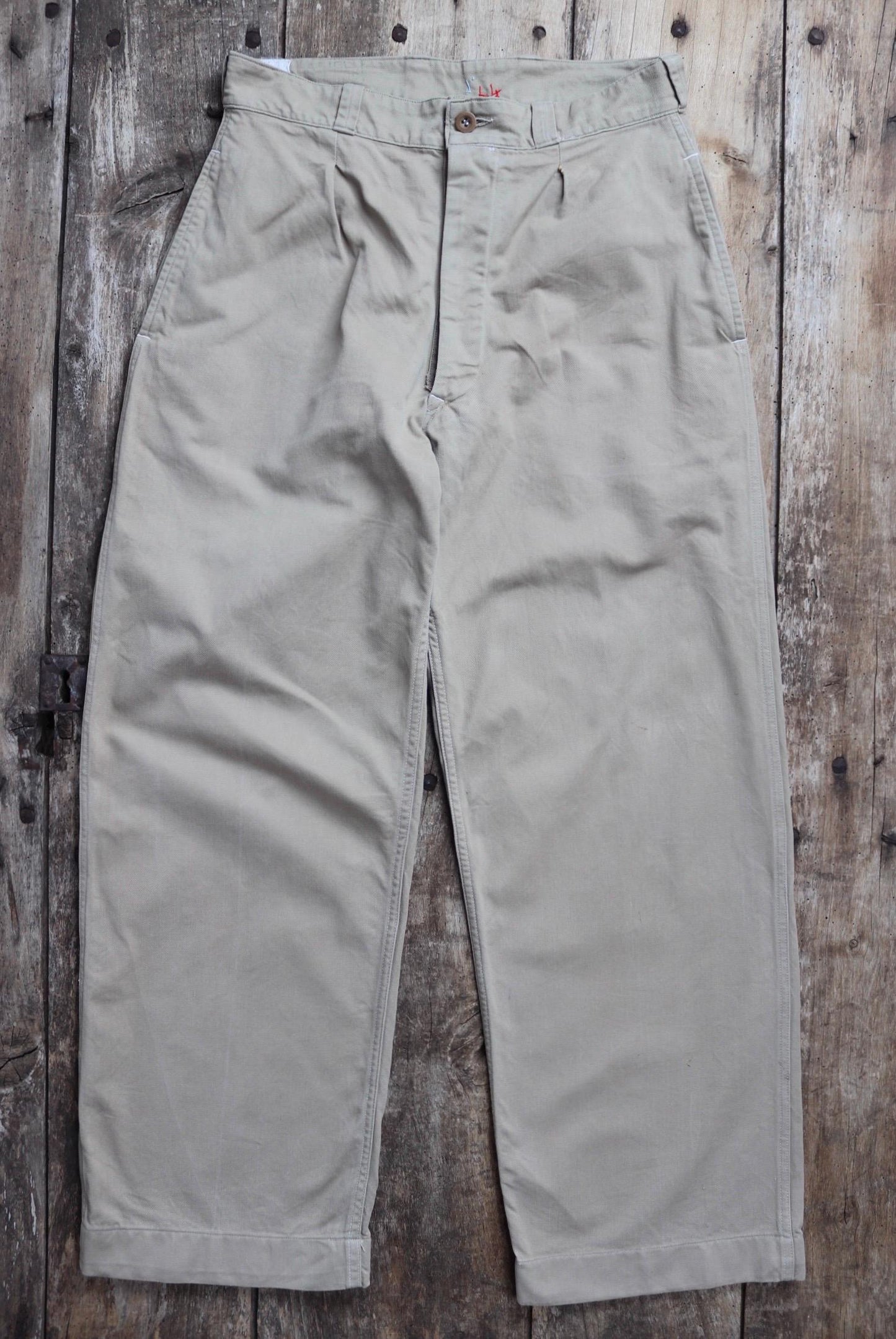 Vintage 1950s French army chinos - military trousers - pleated pants - 30" x 29"