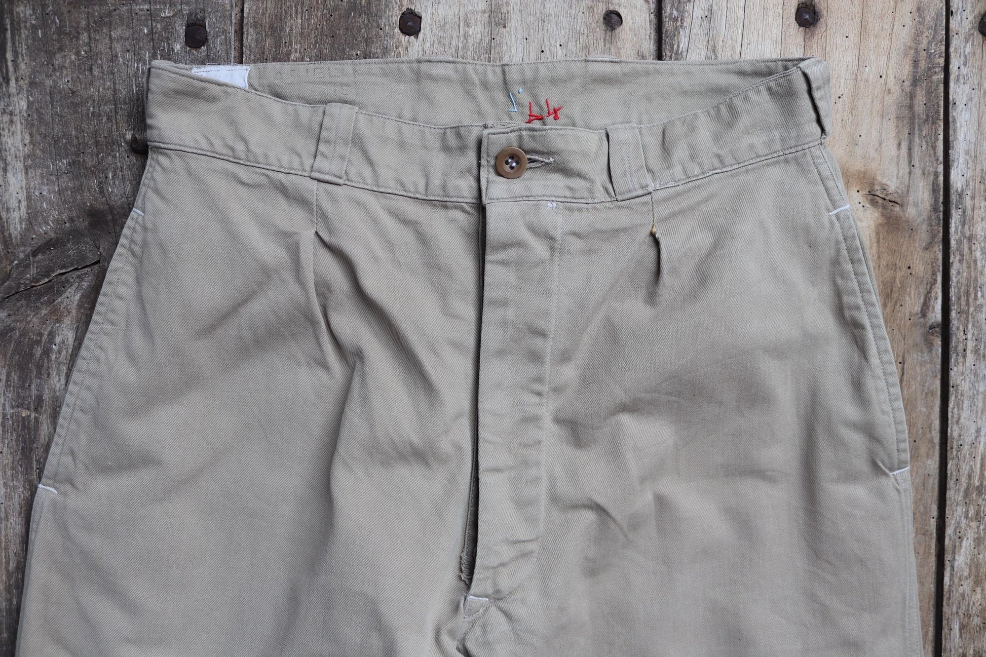 Vintage 1950s French army chinos - military trousers - pleated pants - 30" x 29"