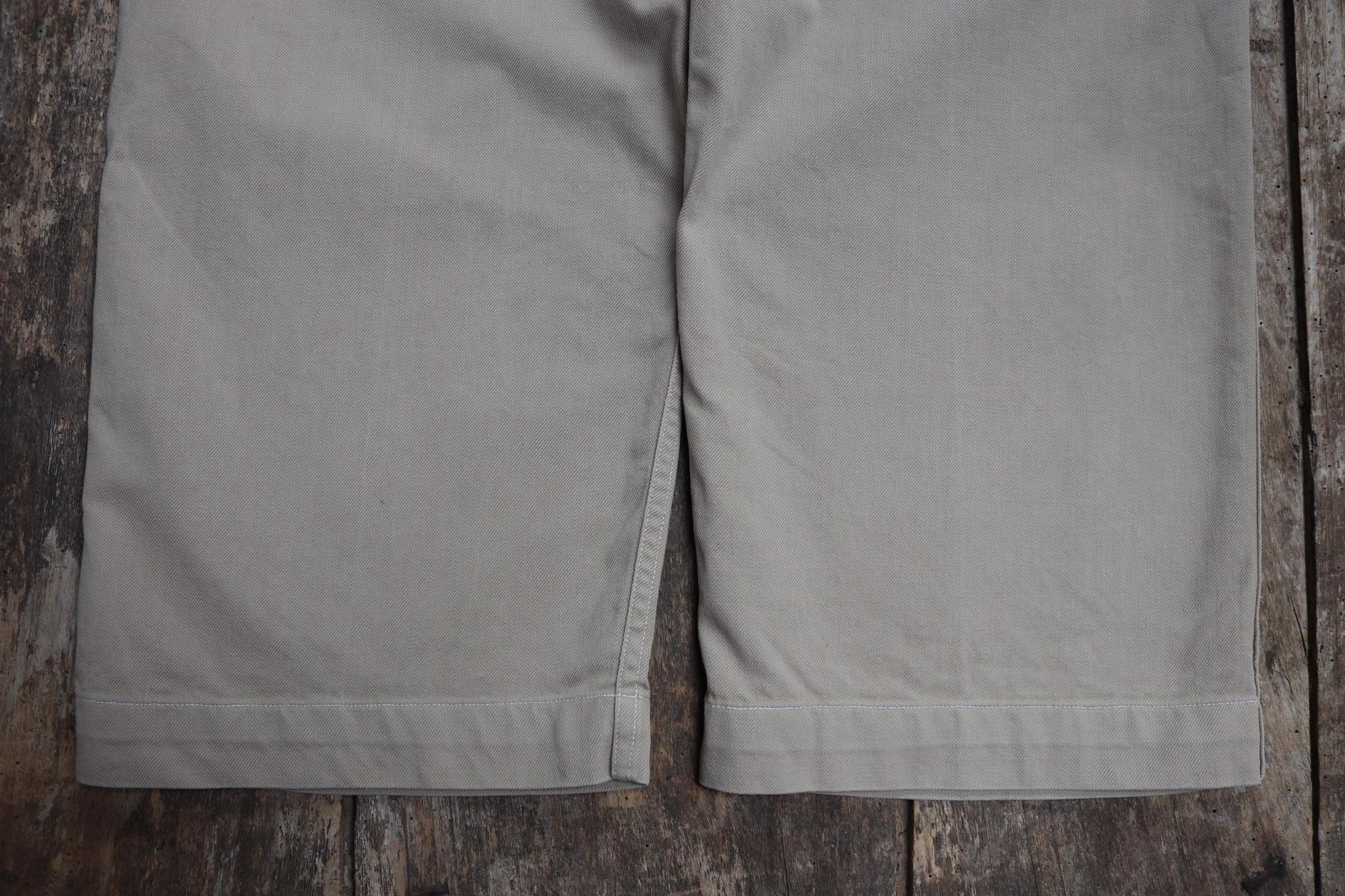 Vintage 1950s French army chinos - M52 military trousers - pleated pants - 29" x 29"