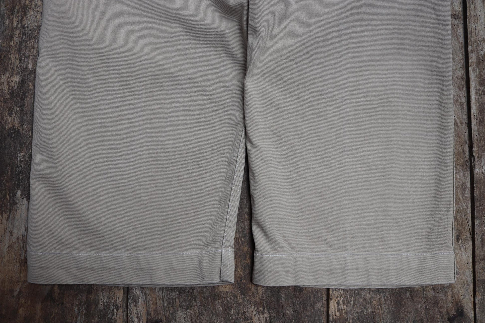 Vintage 1950s French army chinos - M52 military trousers - pleated pants - 29" x 29"