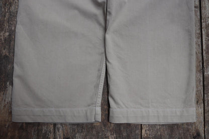 Vintage 1950s French army chinos - M52 military trousers - pleated pants - 29" x 29"