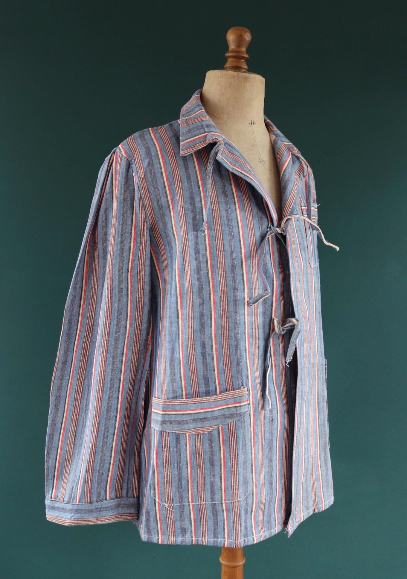 Vintage 1950s deadstock pyjama shirt - striped cotton Bulgarian jacket - 45” chest