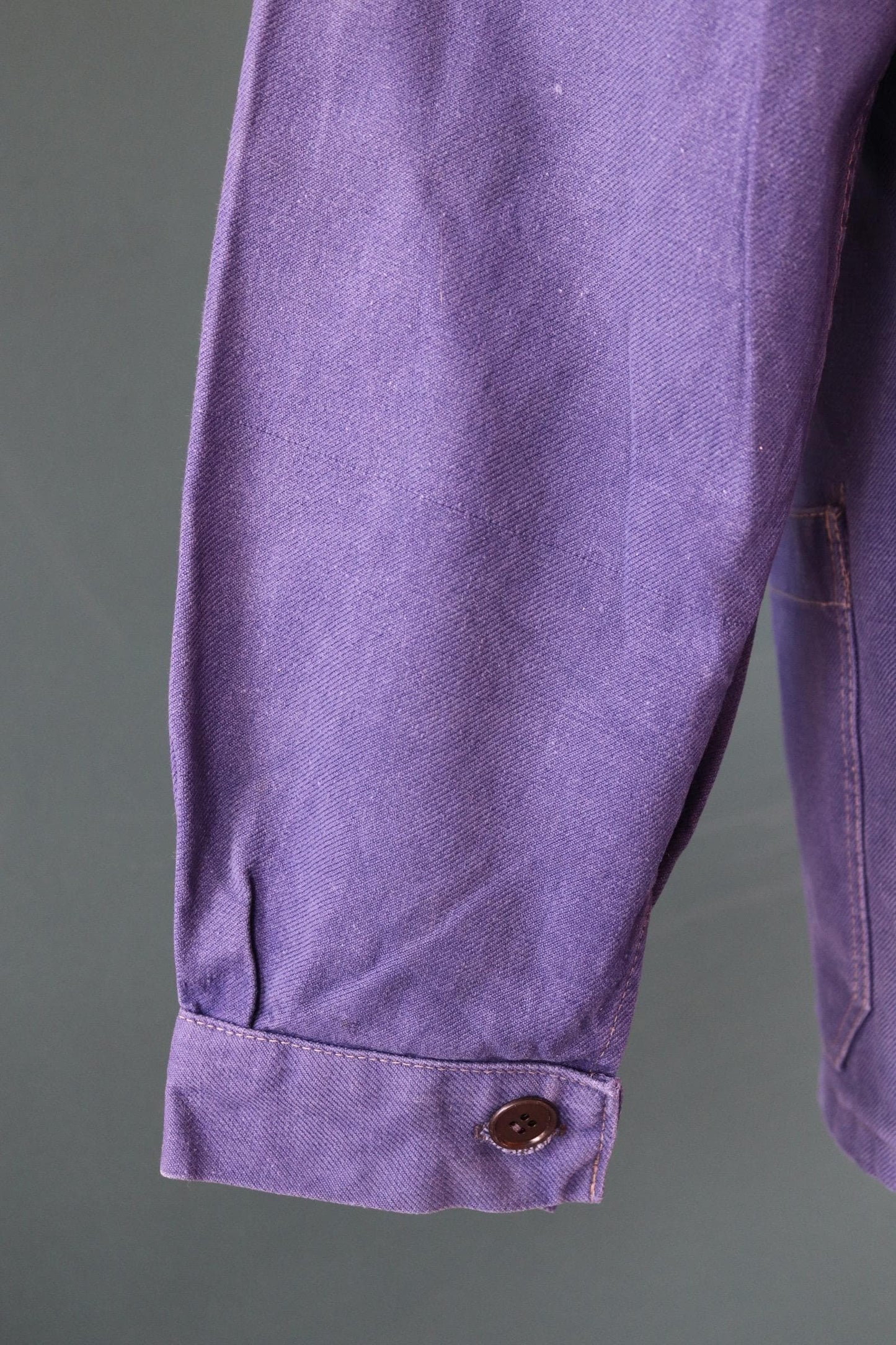 Vintage 1960s French workwear jacket - Vêtra - blue cotton twill chore coat - 42” chest