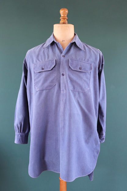 Vintage 1940s French workwear shirt - faded blue cotton - 48” chest